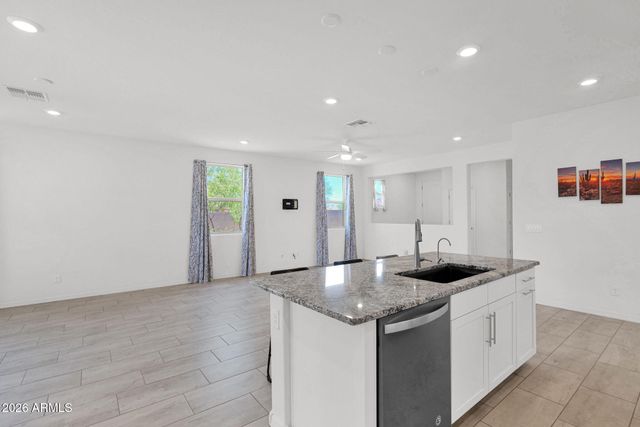 1012 W CANYONLANDS Court, San Tan Valley, AZ 85140
