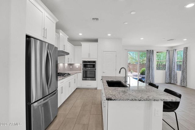 1012 W CANYONLANDS Court, San Tan Valley, AZ 85140
