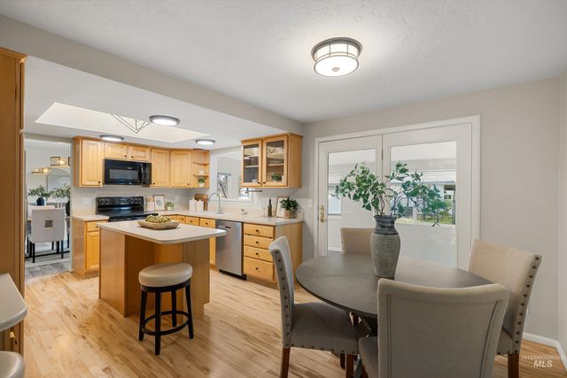 747 Spyglass Way, Eagle, ID 83616