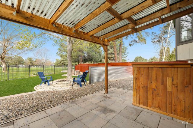 747 Spyglass Way, Eagle, ID 83616