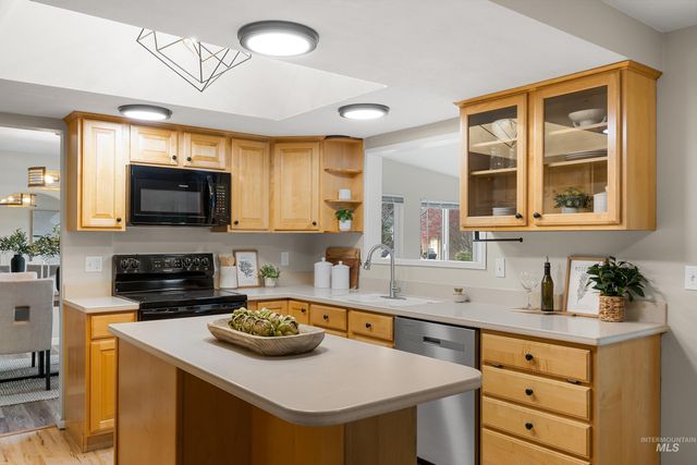 747 Spyglass Way, Eagle, ID 83616