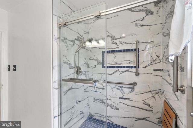 4407 HOOPER AVE, Baltimore, MD 21229