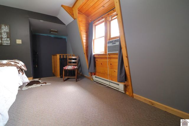 43 Barnacle Dr, New Concord, KY 42076