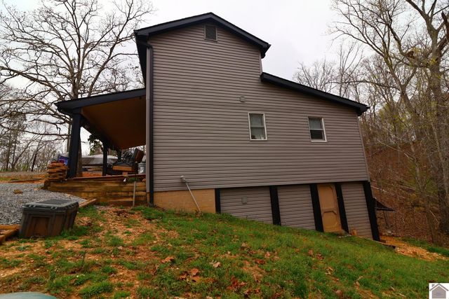 43 Barnacle Dr, New Concord, KY 42076