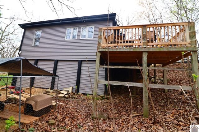 43 Barnacle Dr, New Concord, KY 42076