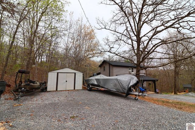 43 Barnacle Dr, New Concord, KY 42076