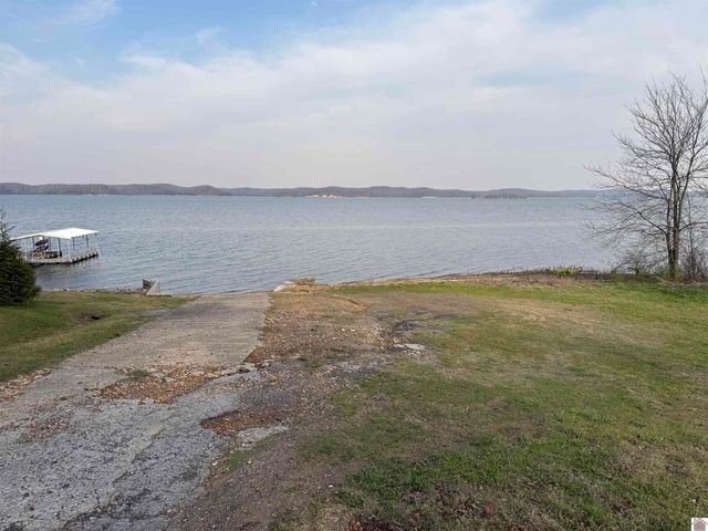 43 Barnacle Dr, New Concord, KY 42076