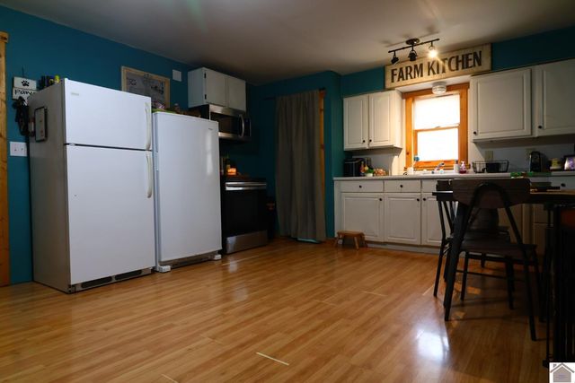 43 Barnacle Dr, New Concord, KY 42076