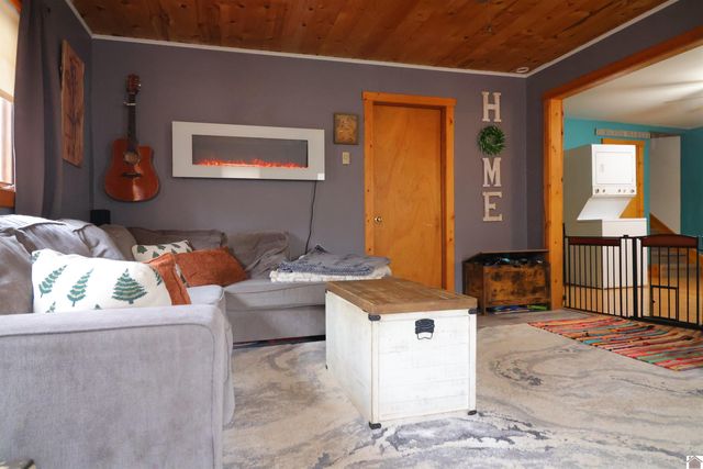 43 Barnacle Dr, New Concord, KY 42076