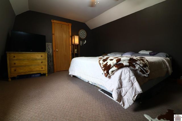 43 Barnacle Dr, New Concord, KY 42076