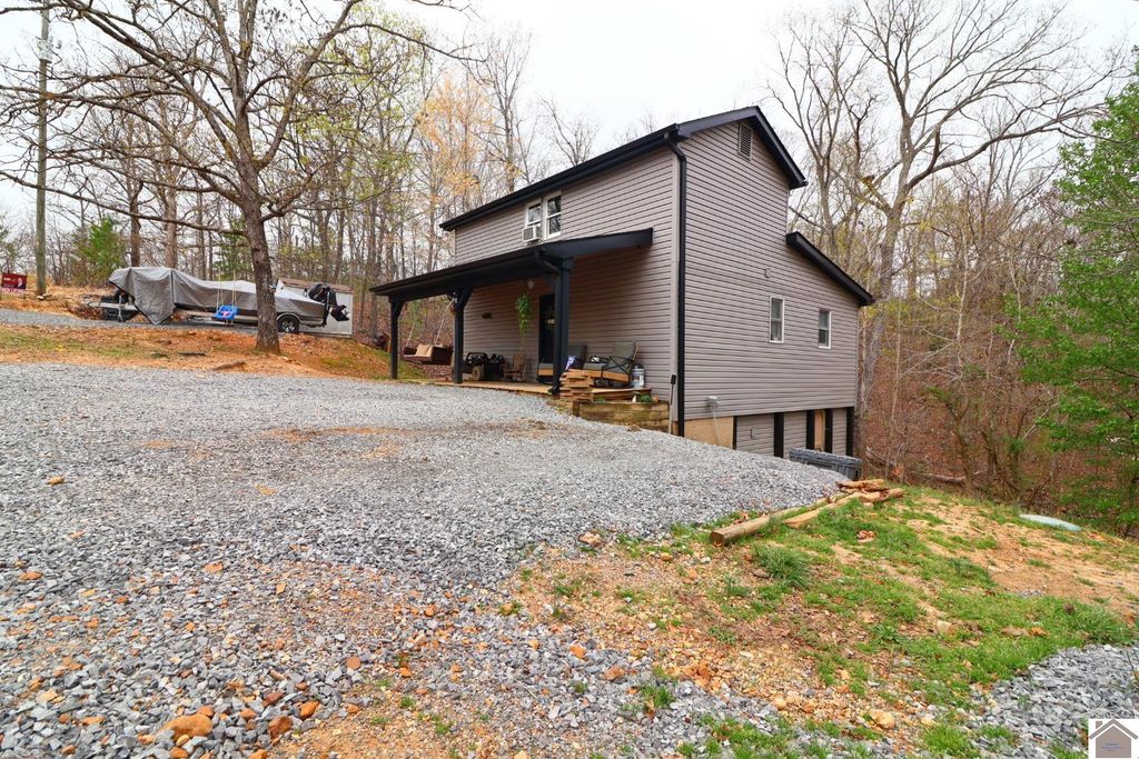 43 Barnacle Dr, New Concord, KY 42076