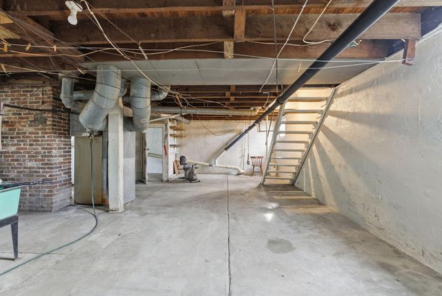 242 Wilson Avenue, Cynthiana, KY 41031