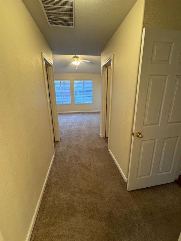 Image 12 of property listing at 5731 N Tracy Avenue, Fresno, CA 93722