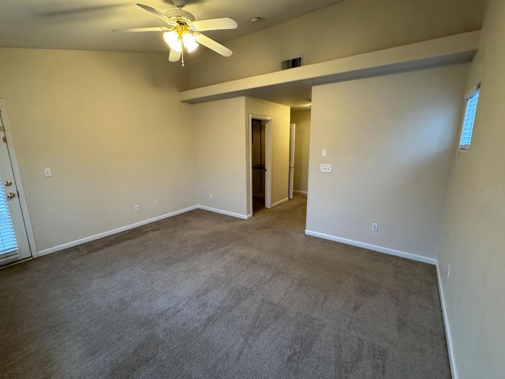 Image 14 of property listing at 5731 N Tracy Avenue, Fresno, CA 93722