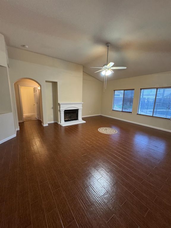 Image 3 of property listing at 5731 N Tracy Avenue, Fresno, CA 93722