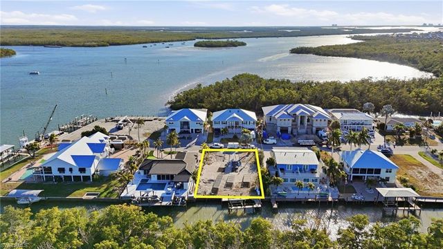 265 Tropical Shores WAY, Fort Myers Beach, FL 33931