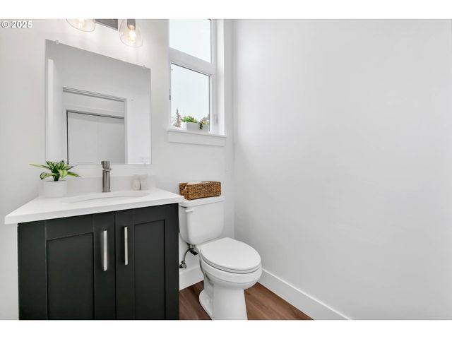 181 Civic Dr, Eugene, OR 97405