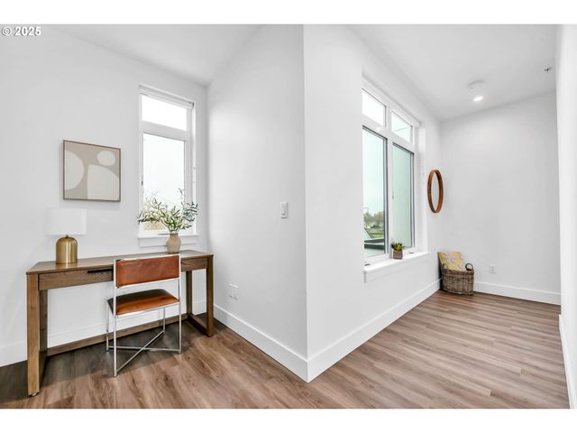 181 Civic Dr, Eugene, OR 97405