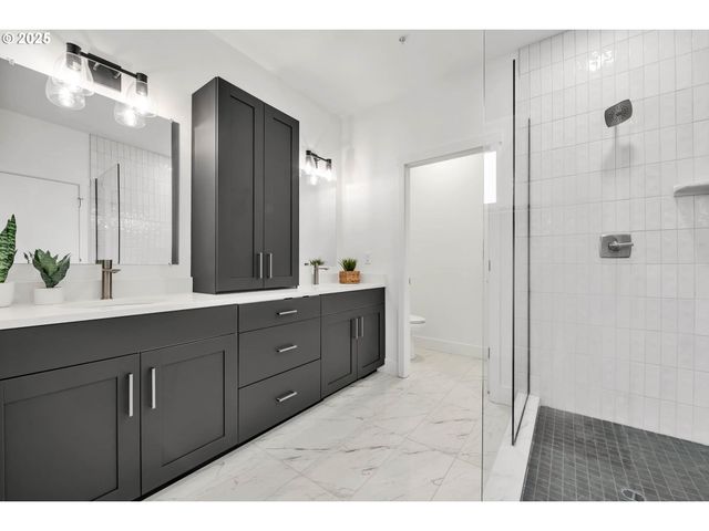 181 Civic Dr, Eugene, OR 97405