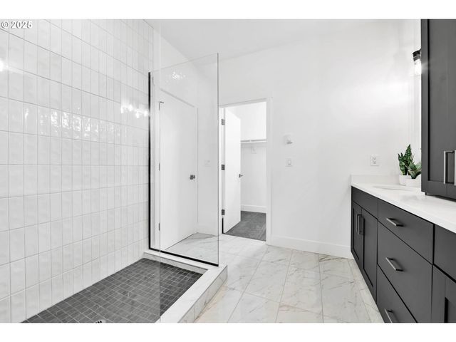 181 Civic Dr, Eugene, OR 97405