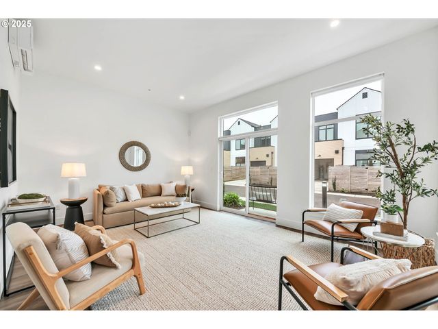 181 Civic Dr, Eugene, OR 97405