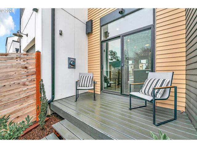 181 Civic Dr, Eugene, OR 97405