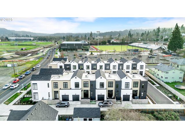 181 Civic Dr, Eugene, OR 97405