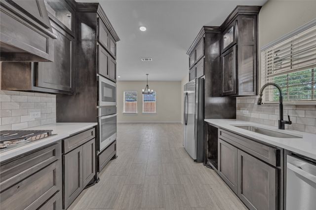2416 Bird Street, Fort Worth, TX 76111