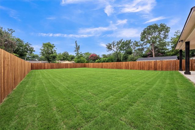 2416 Bird Street, Fort Worth, TX 76111