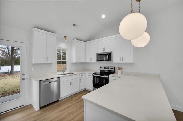 269 Ragan Street, Campobello, SC 29322