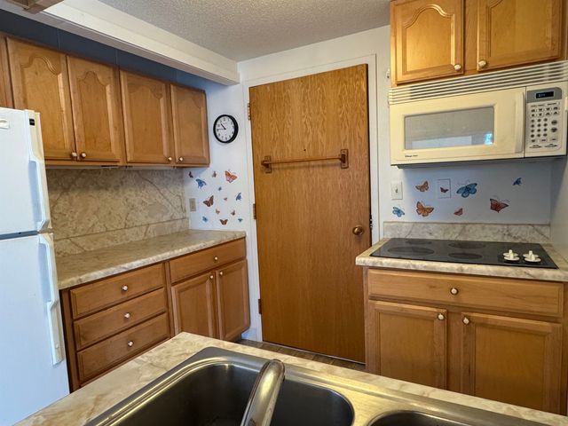 5951 N Skeel Avenue, Oscoda Twp, MI 48750