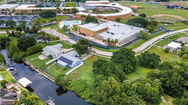 947 Iris DR, North Fort Myers, FL 33903