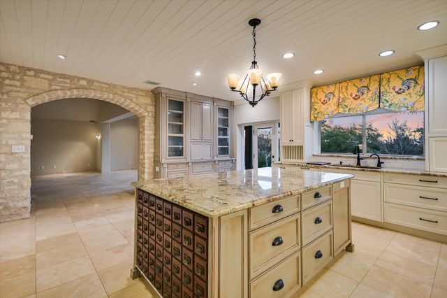 1984 Divide PASS, Blanco, TX 78606