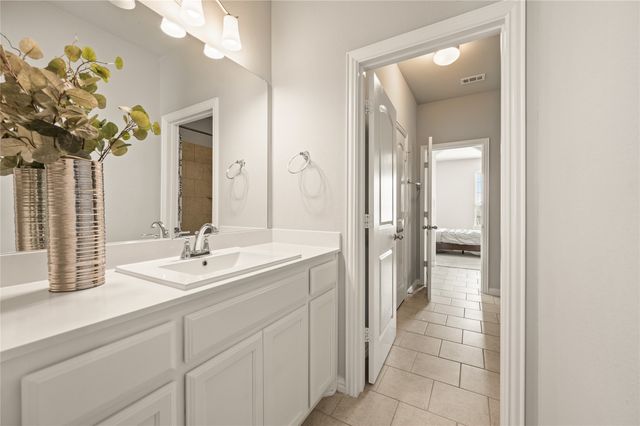 1807 Gristmill Drive, Mansfield, TX 76063