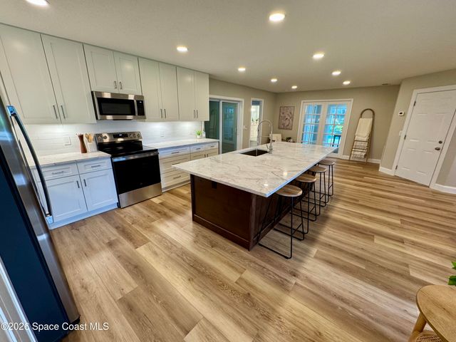 1190 E Grapefruit Road SE, Palm Bay, FL 32909