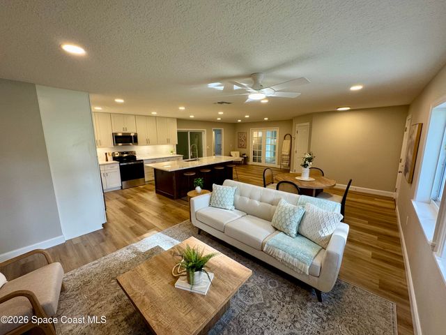 1190 E Grapefruit Road SE, Palm Bay, FL 32909