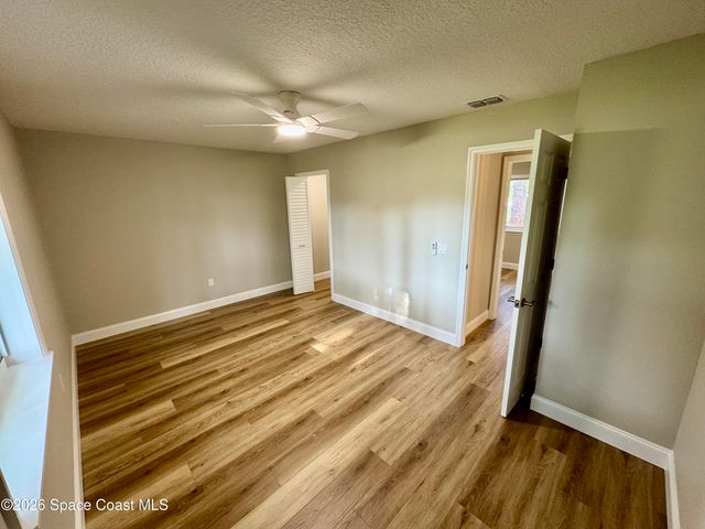 1190 E Grapefruit Road SE, Palm Bay, FL 32909