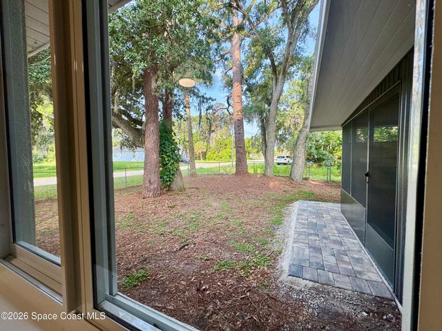 1190 E Grapefruit Road SE, Palm Bay, FL 32909
