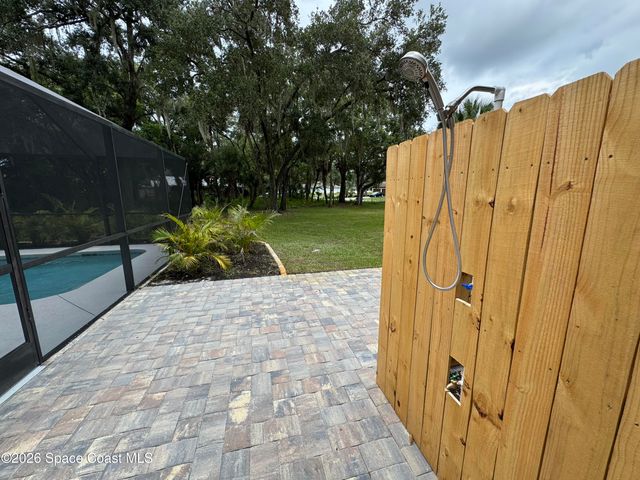1190 E Grapefruit Road SE, Palm Bay, FL 32909