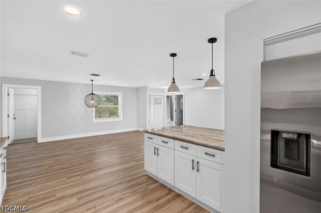 4957 Sorrento CT, Cape Coral, FL 33904