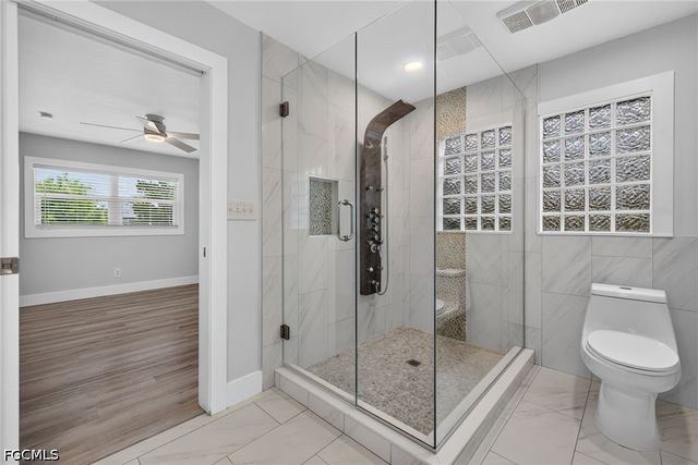 4957 Sorrento CT, Cape Coral, FL 33904