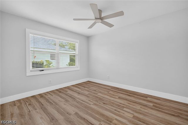4957 Sorrento CT, Cape Coral, FL 33904