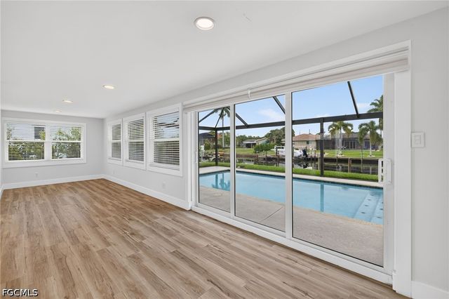 4957 Sorrento CT, Cape Coral, FL 33904