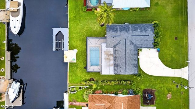 4957 Sorrento CT, Cape Coral, FL 33904