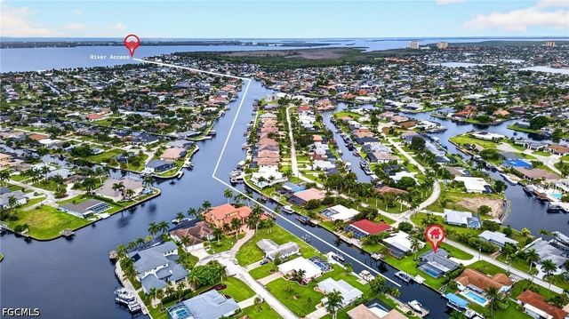 4957 Sorrento CT, Cape Coral, FL 33904