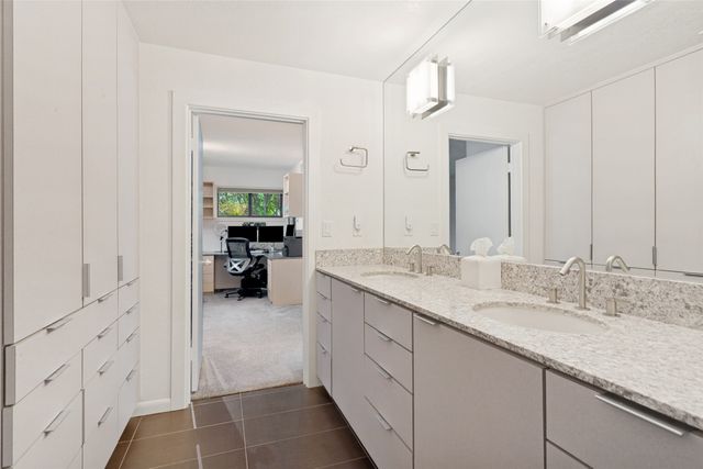 4101 Hildring Drive E, Fort Worth, TX 76109