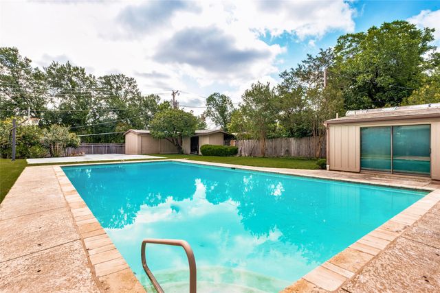 4101 Hildring Drive E, Fort Worth, TX 76109