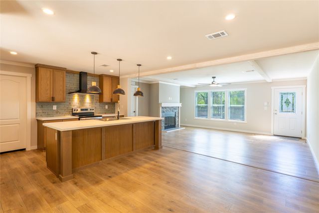 210 Grubbs Lane, Gun Barrel City, TX 75156