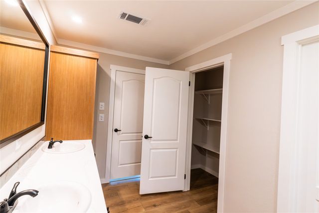210 Grubbs Lane, Gun Barrel City, TX 75156