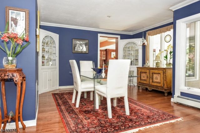 45 Lakeshore Dr, Oakland Boro, NJ 07436